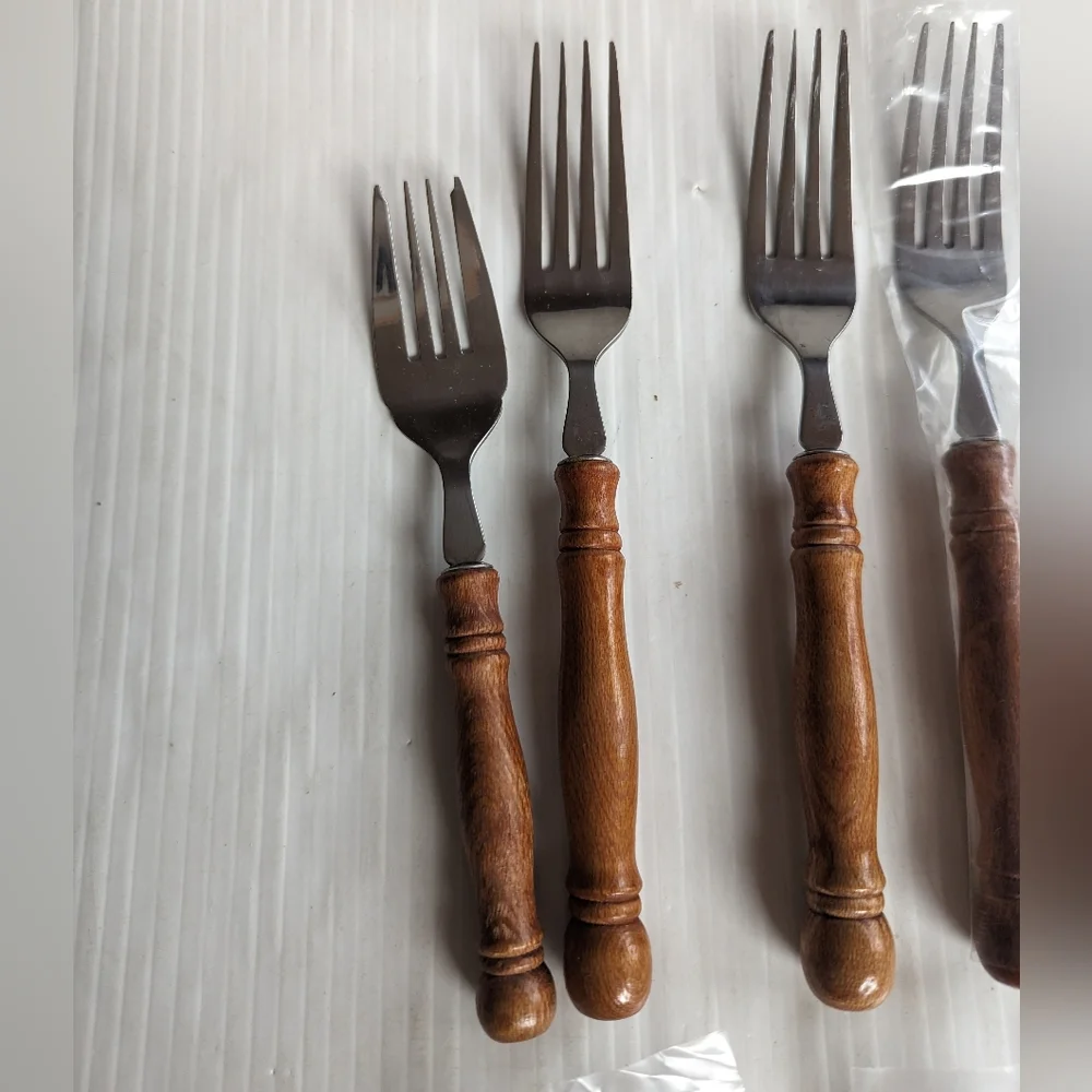 Old Homestead Style Wooden Handle Stainless Steel Flatwear